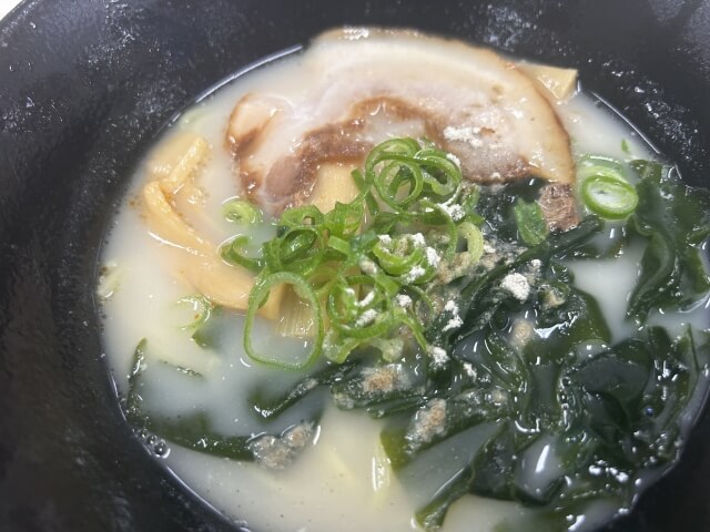 独自の豚骨ラーメンを開発するメリットと注意点を解説